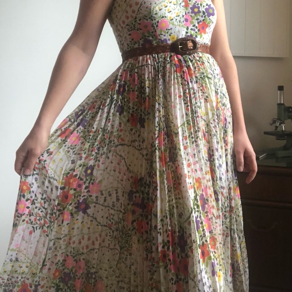 Floral vintage maxi dress - Picture 3 of 8